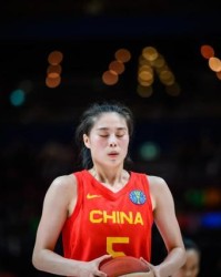 悉尼、罚球绝杀、力克东道主！中国女篮进决赛了！
