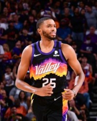 皇冠体育crown-关键封盖帮助太阳制胜 布里奇斯冲向最佳防守球员