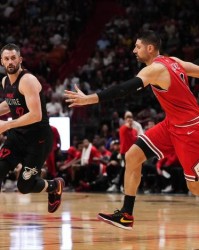 3方大交易达成，没最差有更差，2输家3赢家很明朗，2人成了皮球