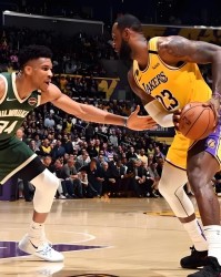 皇冠体育crown官网-詹姆斯为何这么害怕字母哥 一项技术缺陷是主因